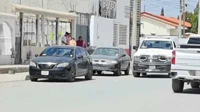 Encuentran sin vida a hombre dentro de auto en Salvárcar