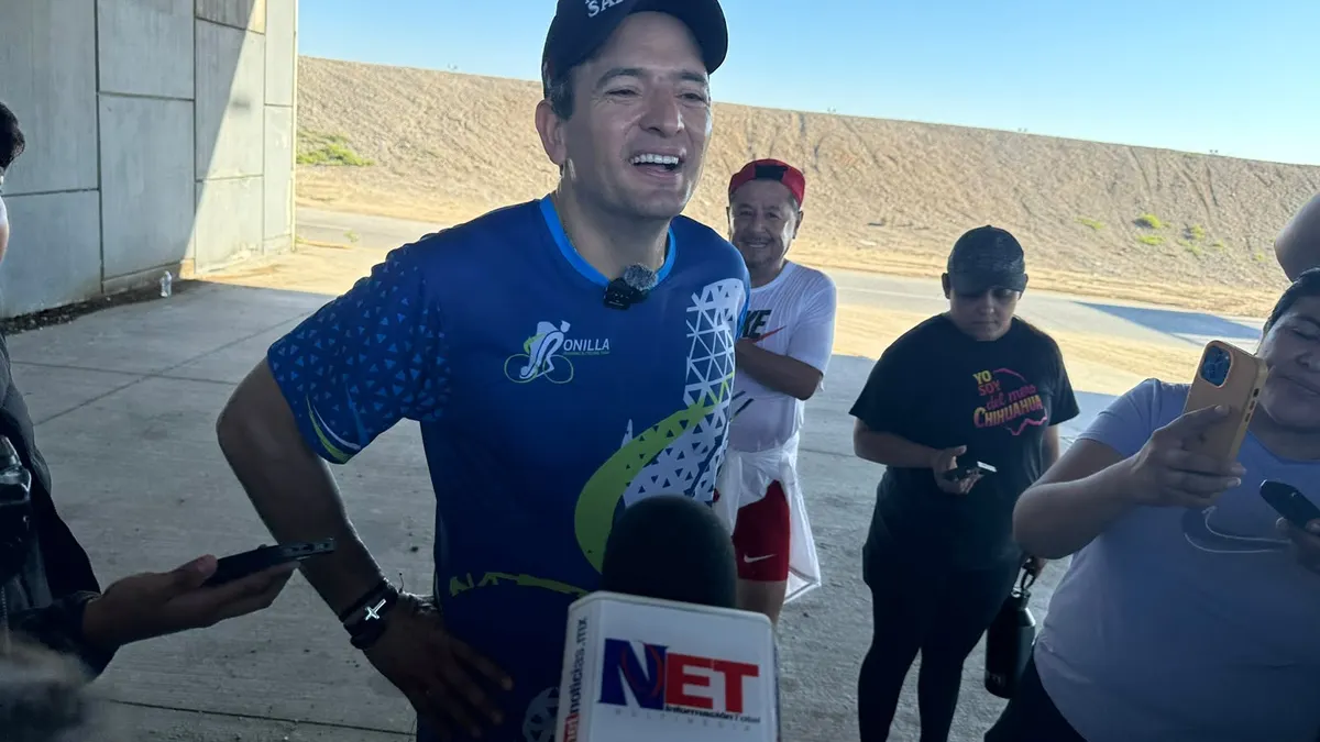 Corre Marco Bonilla 11 km con atletas de la UTCJ en el bordo del río Bravo