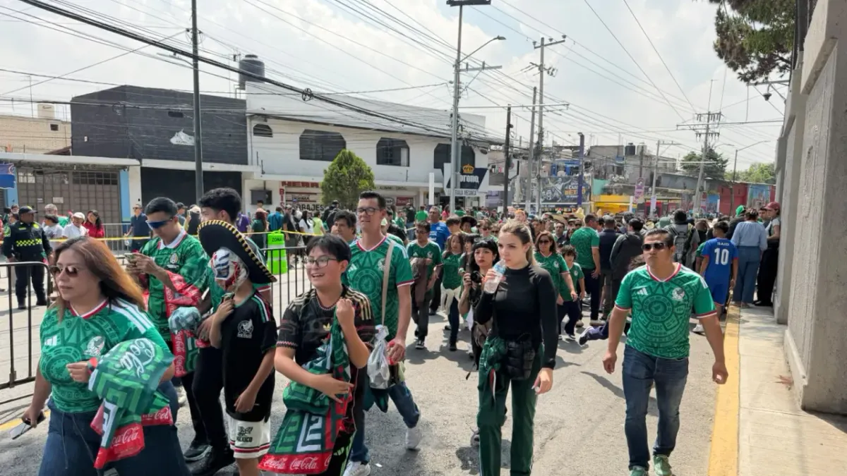 Miles de aficionados toman las calles de la CDMX previo al Mundial 2026