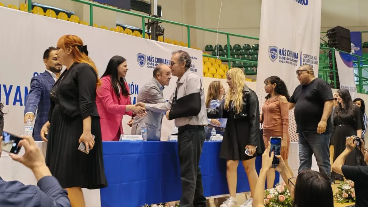 Gobierno del Estado realiza graduación en Centros Comunitarios