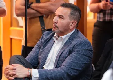 Licencia de Pérez Cuéllar durará mientras Morena define candidatura