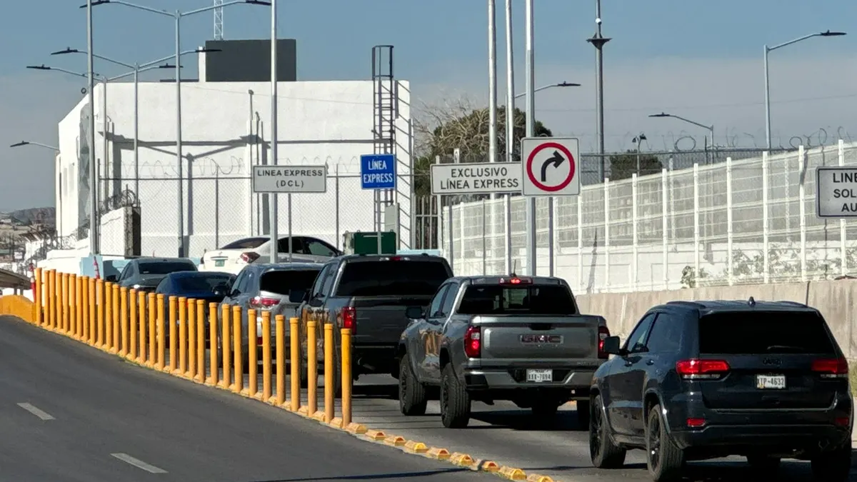 Cierran tramo de la 5 de Mayo por saturación en Línea Express del Puente Lerdo