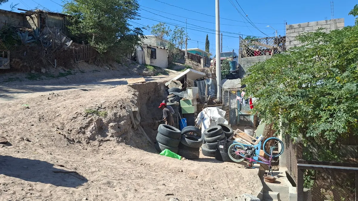 Vecinos de la Luis Echeverría piden apoyo ante riesgo de deslaves