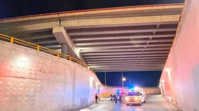 Hallan a hombre sin vida bajo distribuidor vial de la Independencia y Talamás