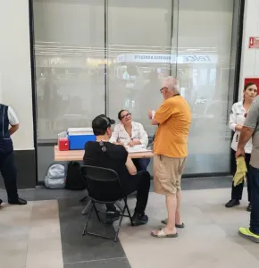 Llevan jornada de vacunación a centros comerciales este fin de semana