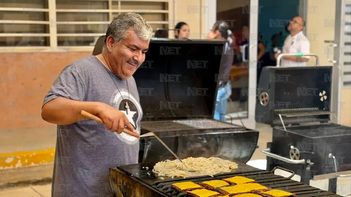 Organiza parroquia venta de hamburguesas para apoyar a niños con cáncer