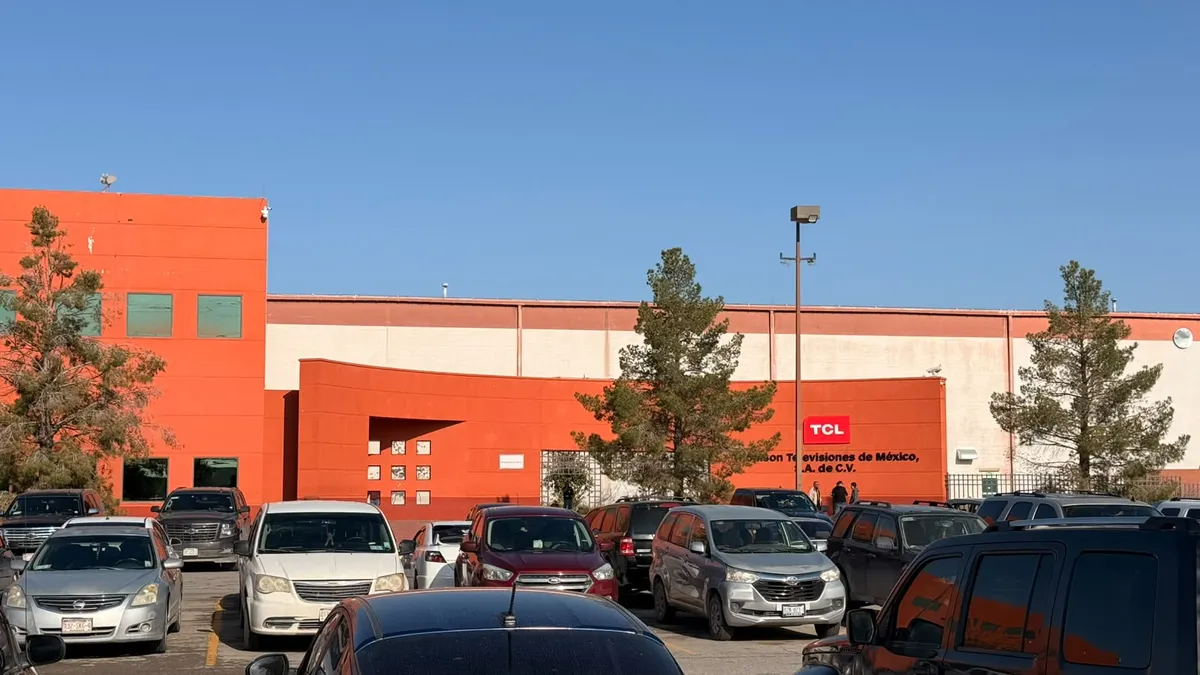 Empleada de 18 años resulta herida de gravedad al ser atropellada en planta TCL