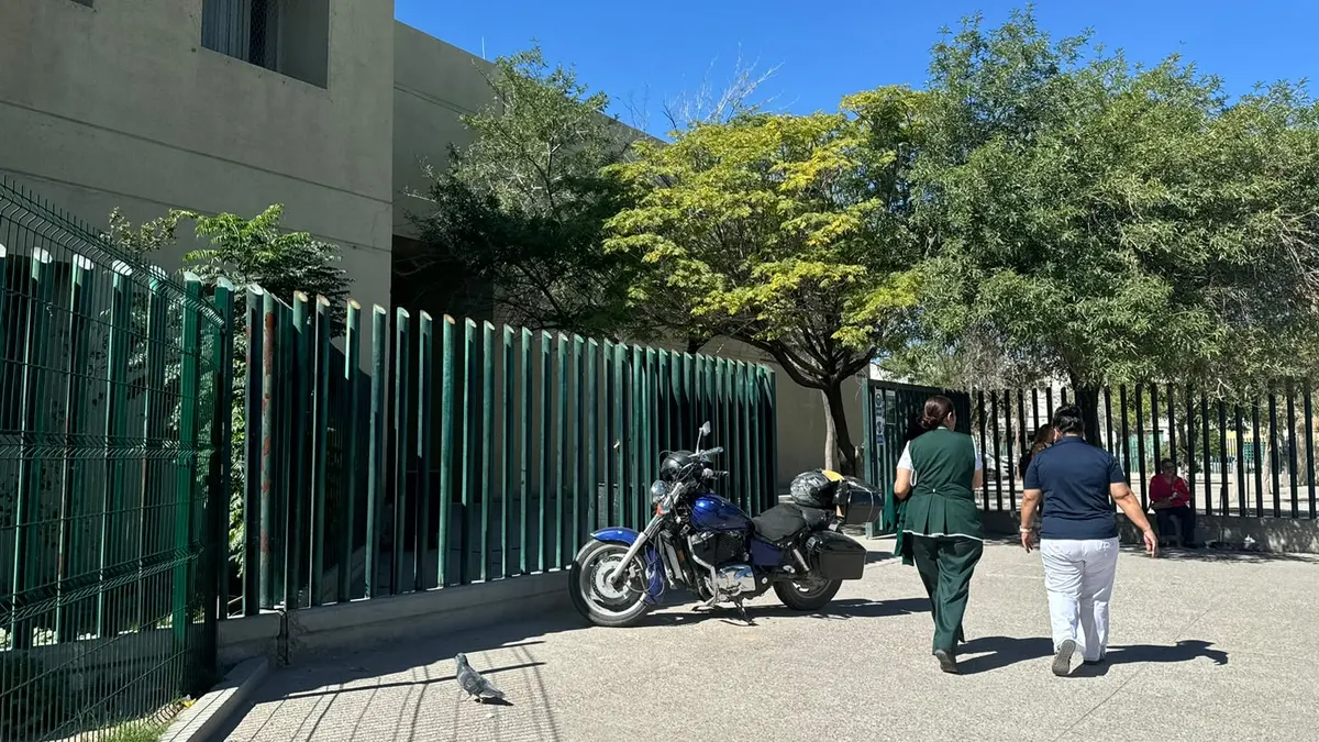 Temen trabajadores del IMSS represalias tras ser grabados en consulta salarial