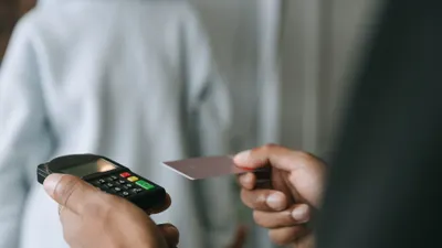 Advierte Canaco riesgo de clonación de tarjetas en Juárez