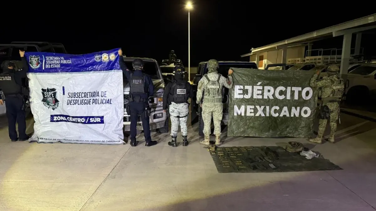 Aseguran AK-47, ponchallantas y camionetas robadas en operativo en Ojinaga