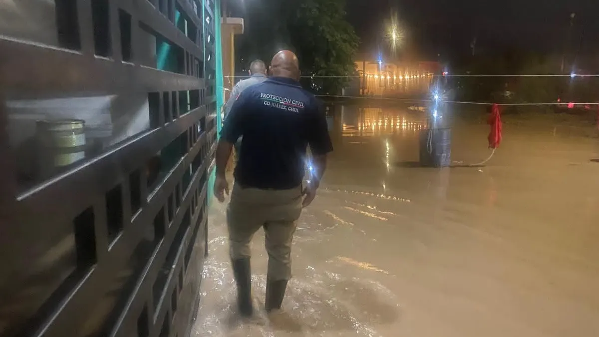 Desalojan Bomberos agua en Riberas del Bravo etapa IV tras tormenta