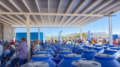 Entrega JMAS más de 800 tinacos a familias de 12 colonias en Juárez