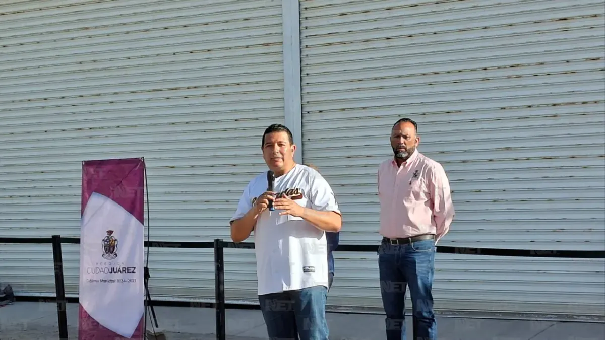 Entrega Municipio 200 tinacos a familias con problemas de agua