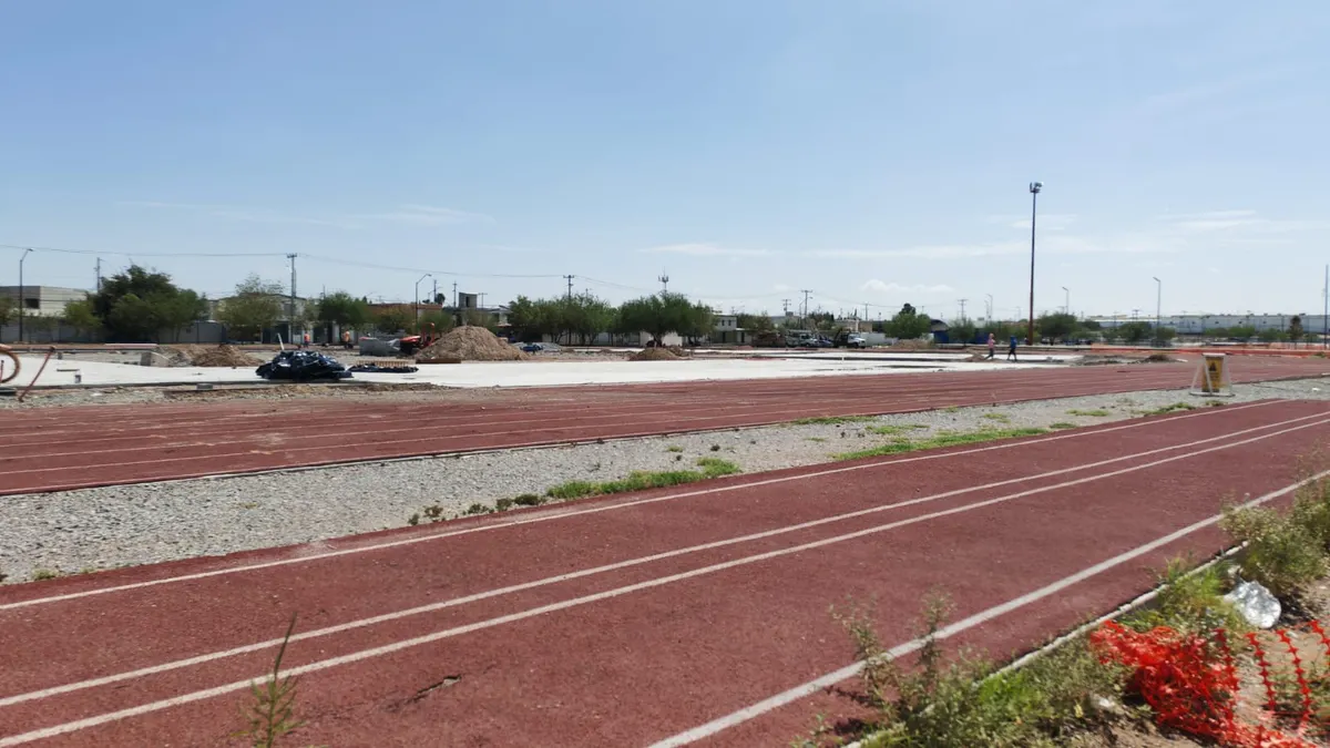 Registra rehabilitación del Parque Central 52% de avance