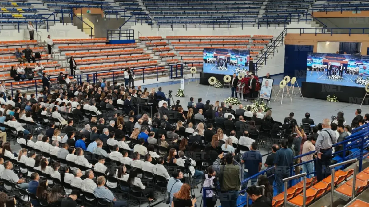 Realizan guardias de honor y homenaje póstumo a Marco Licón