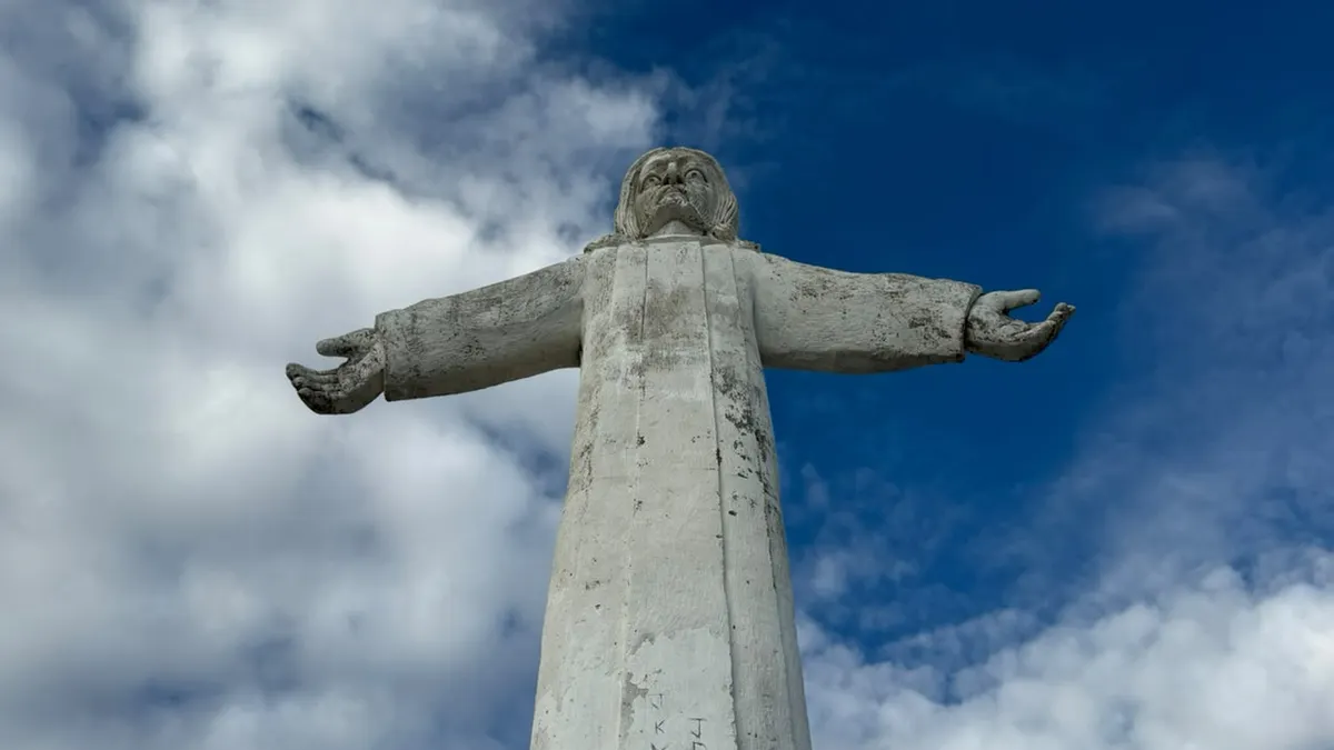 Cristo de Curiel: el guardián que marca la frontera entre la ciudad y el desierto