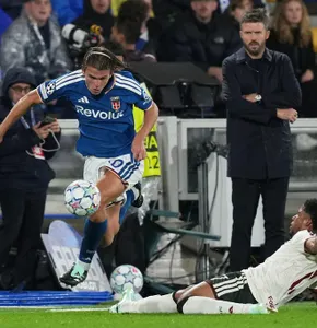 Nico Paz lidera goleada del Como sobre el Manchester United en Champions