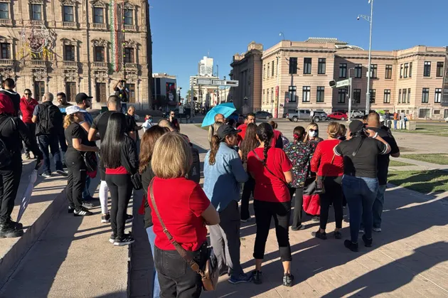Exigen trabajadores del IMSS mejoras salariales y laborales en Chihuahua