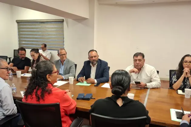 Refuerza alcalde alianza con la industria maquiladora de Juárez