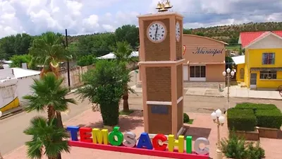 Renuevan imagen urbana de Temósachic con programa Colores de Chihuahua