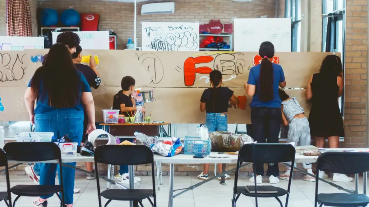 Presentan exposición de fotografía y arte urbano hecho por niños juarenses
