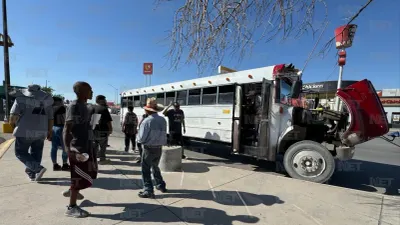 Rutera se queda sin frenos y desalojan a pasajeros en la Óscar Flores