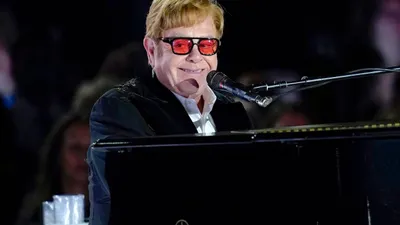 Anuncia Elton John dos conciertos de despedida en Ciudad de México