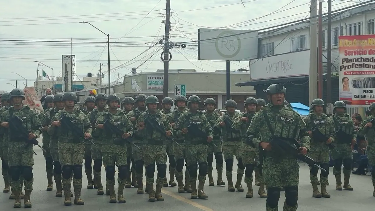 Reúne desfile de Independencia a 18 mil juarenses