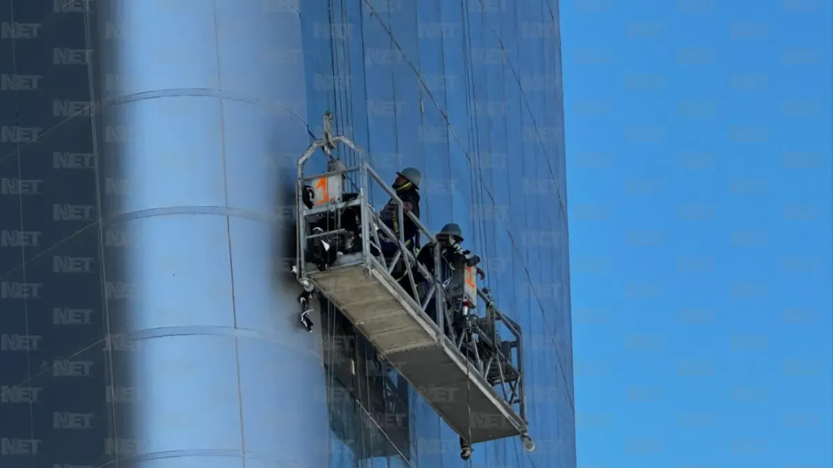 Evacúa Torre Centinela 300 personas en 10 minutos durante simulacro