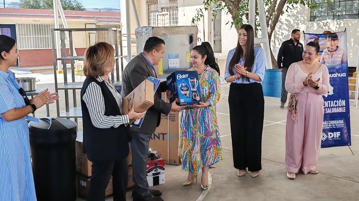 Equipa DIF Estatal tres escuelas de Juárez para ofrecer desayunos calientes