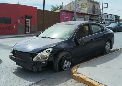 Conductor se queda dormido y provoca choque en la colonia Galeana
