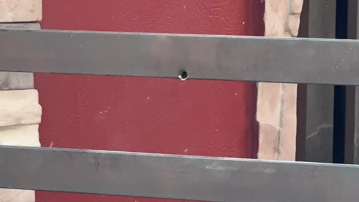 Balean casa y auto en colonia Americano; investigan posible relación con una estafa
