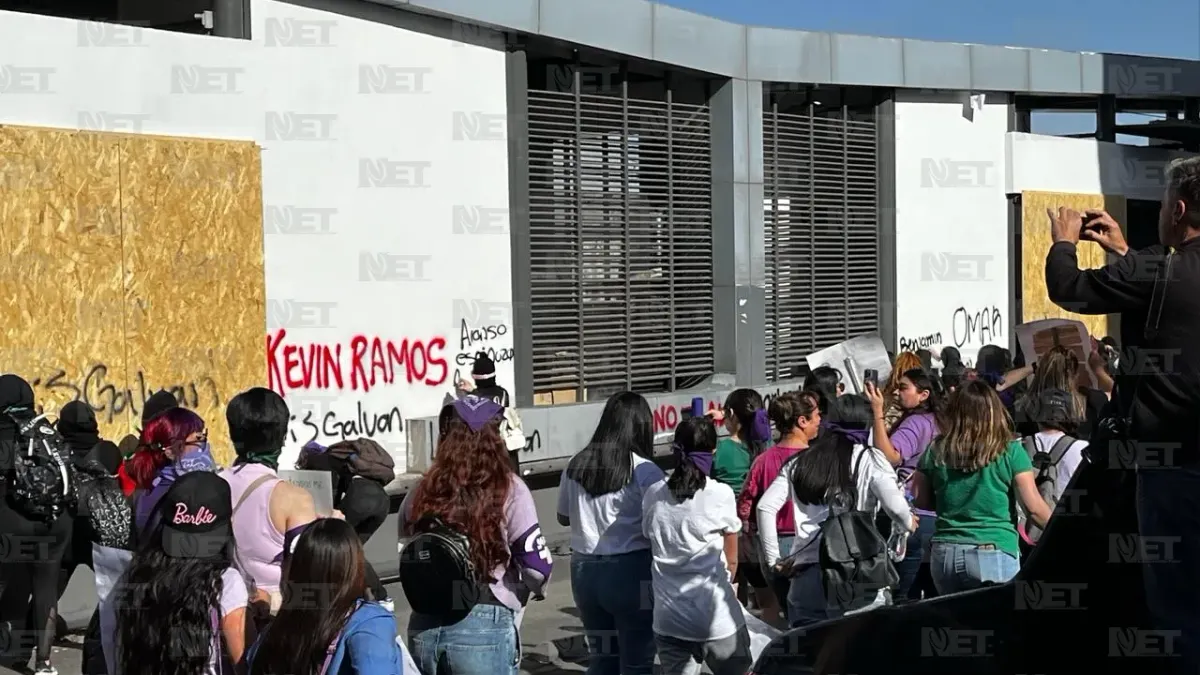 Marchan miles de mujeres en Chihuahua
