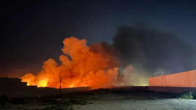Supera incendio en recicladora las 12 horas de actividad