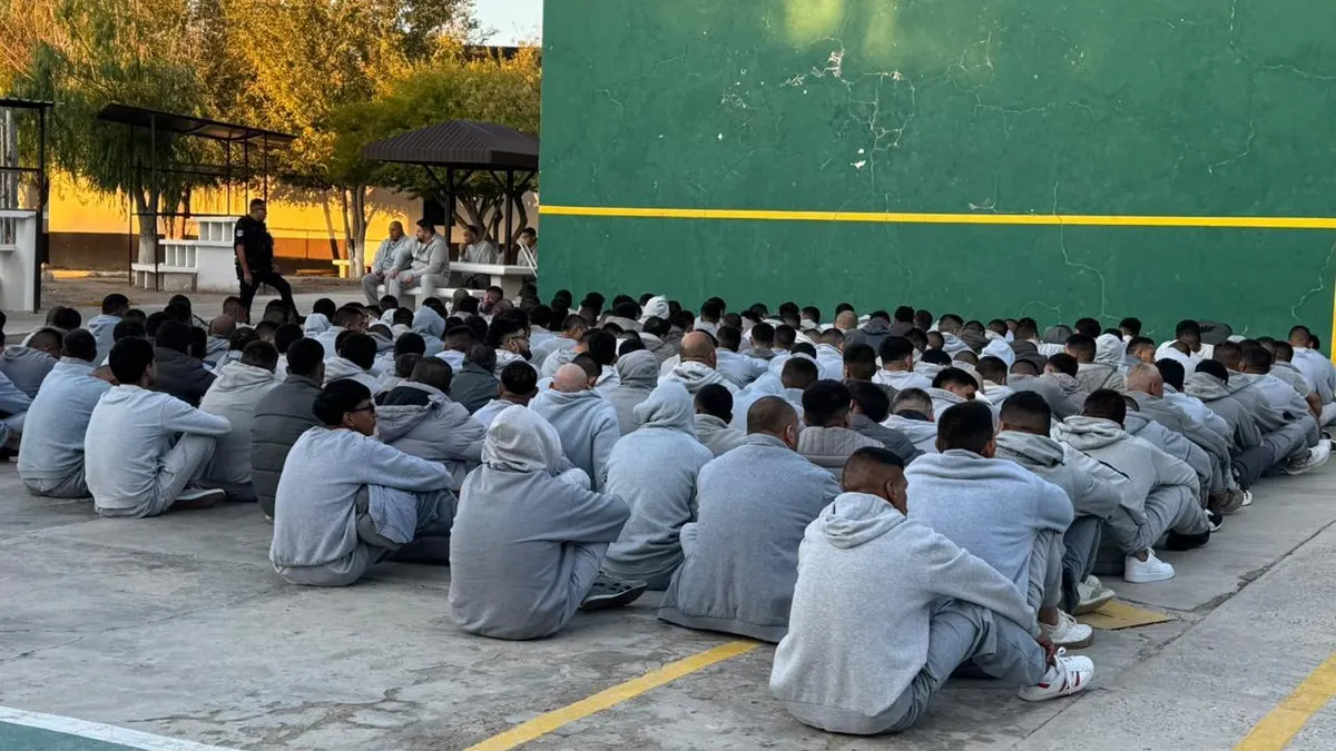 Decomisan 28 armas punzocortantes durante operativo en Cereso 3