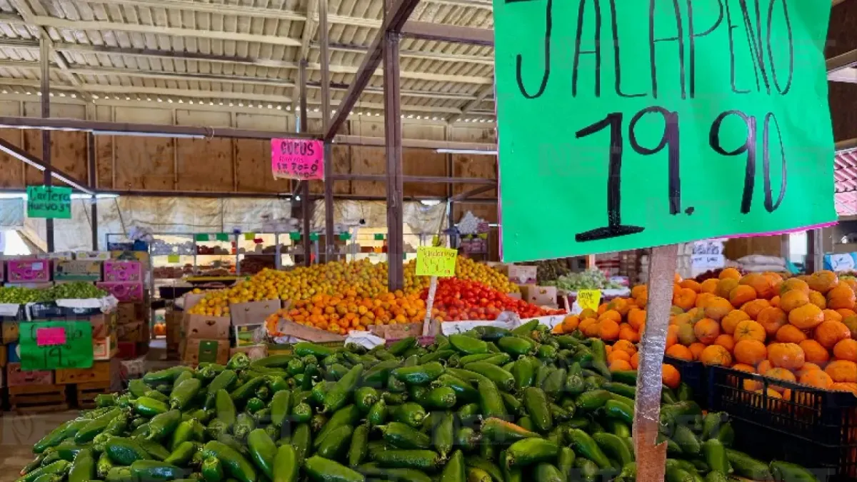 Llegan tráileres con frutas y verduras en remate a Ciudad Juárez