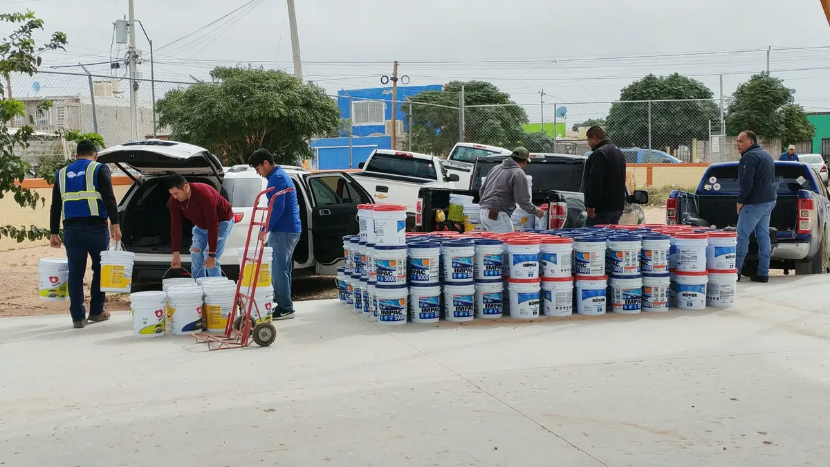 Entrega Ichife materiales a 60 escuelas afectadas por lluvias en Juárez