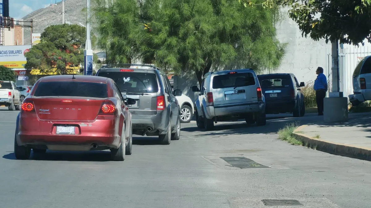 Encuentran ciudadanos cerradas las oficinas de Pueblito Mexicano