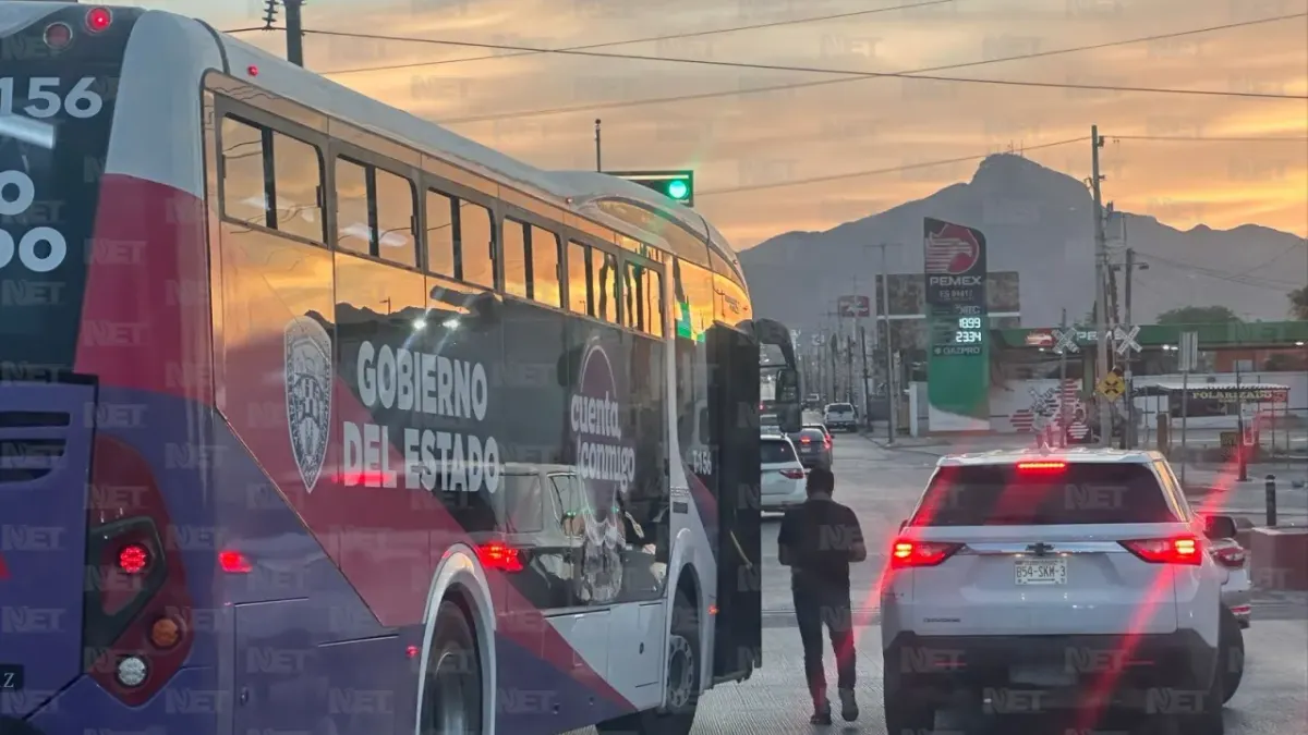 Llaman a no invadir el carril del JuárezBus; esto te puede costar la multa