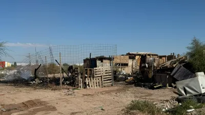 Incendio consume vivienda de madera en fraccionamiento Alborada