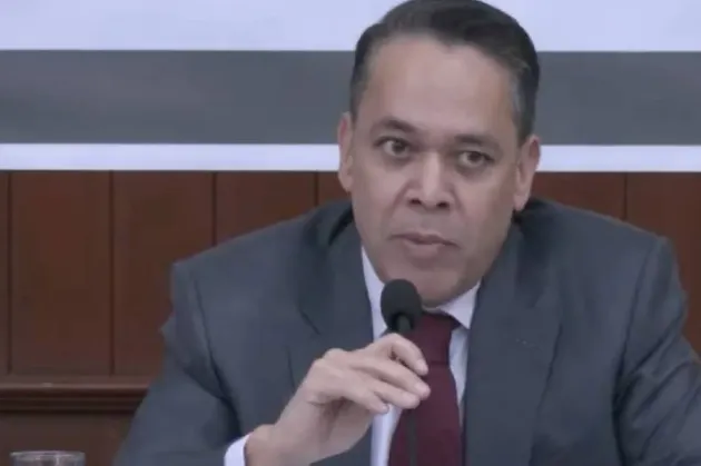 Se entrega a EU exsecretario de Finanzas de Sinaloa tras ser detenido en Europa