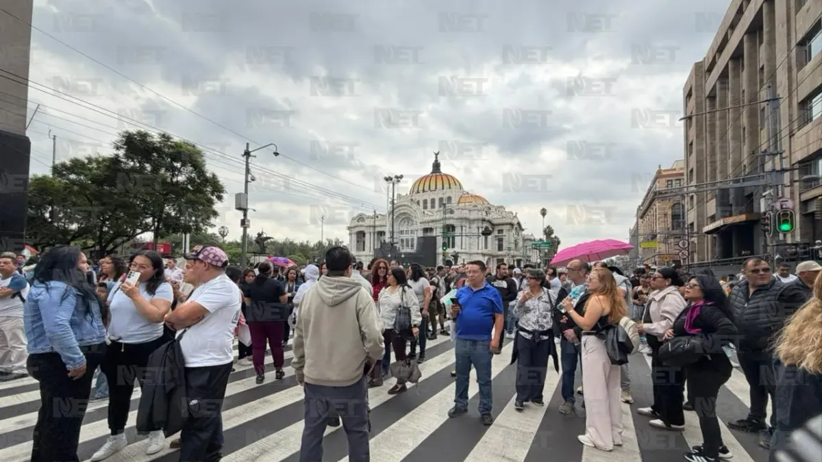 Comerciantes protestan por vallas en el Centro Histórico de la CDMX