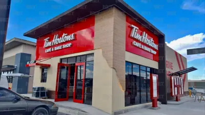 La agregan a grupo de Tim Hortons y exhibe vigilancia extrema a empleados en Juárez