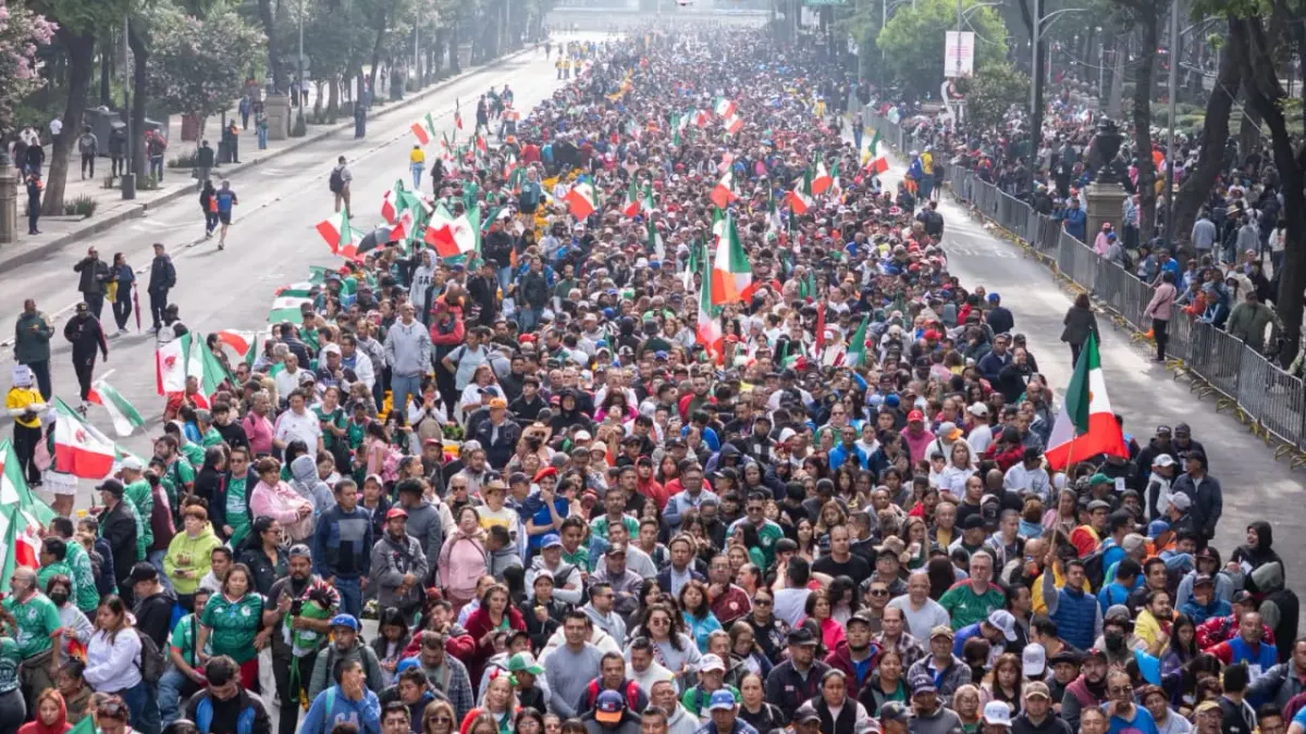Busca CDMX récord Guinness con masiva ola humana en Paseo de la Reforma