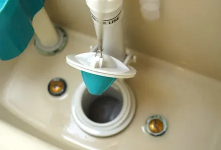 Recomienda JMAS a revisar tanque del excusado para evitar fugas de agua