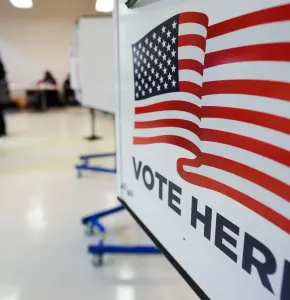 Arrestan en El Paso a ciudadano mexicano por votar ilegalmente en elecciones de EU