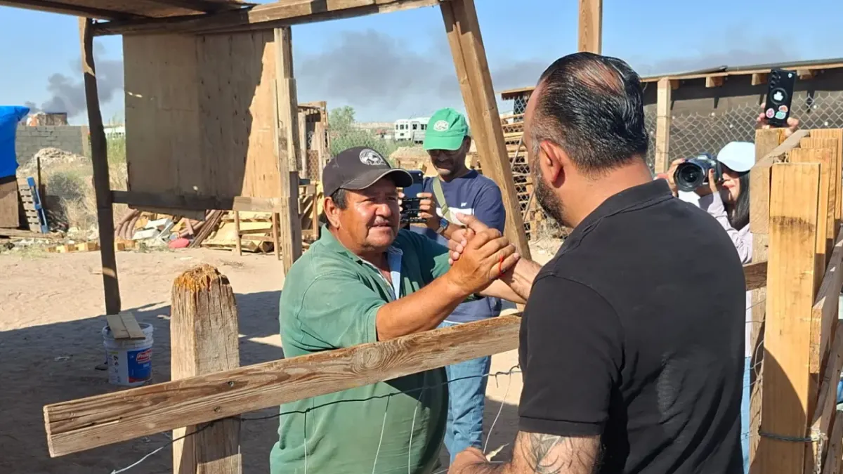 Llevan pipas de agua a Granjas Polo Gamboa y Guadalcanal ante desabasto