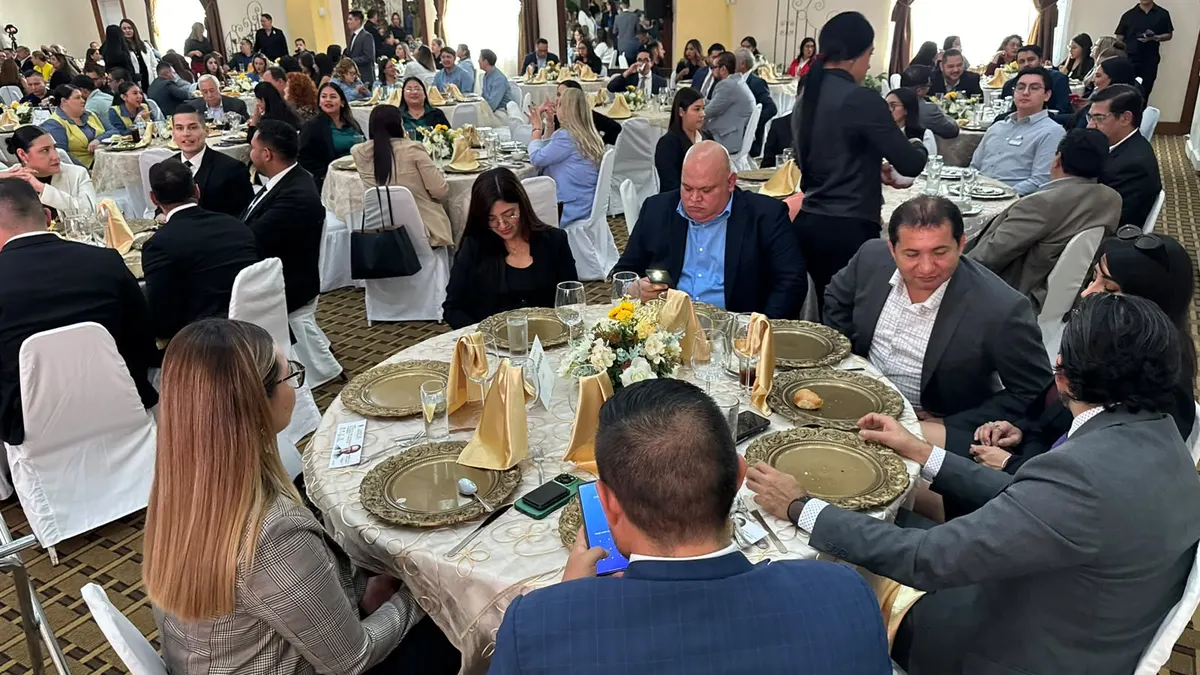 Celebran hoteleros de Juárez 76 años con ponencia sobre el TMEC