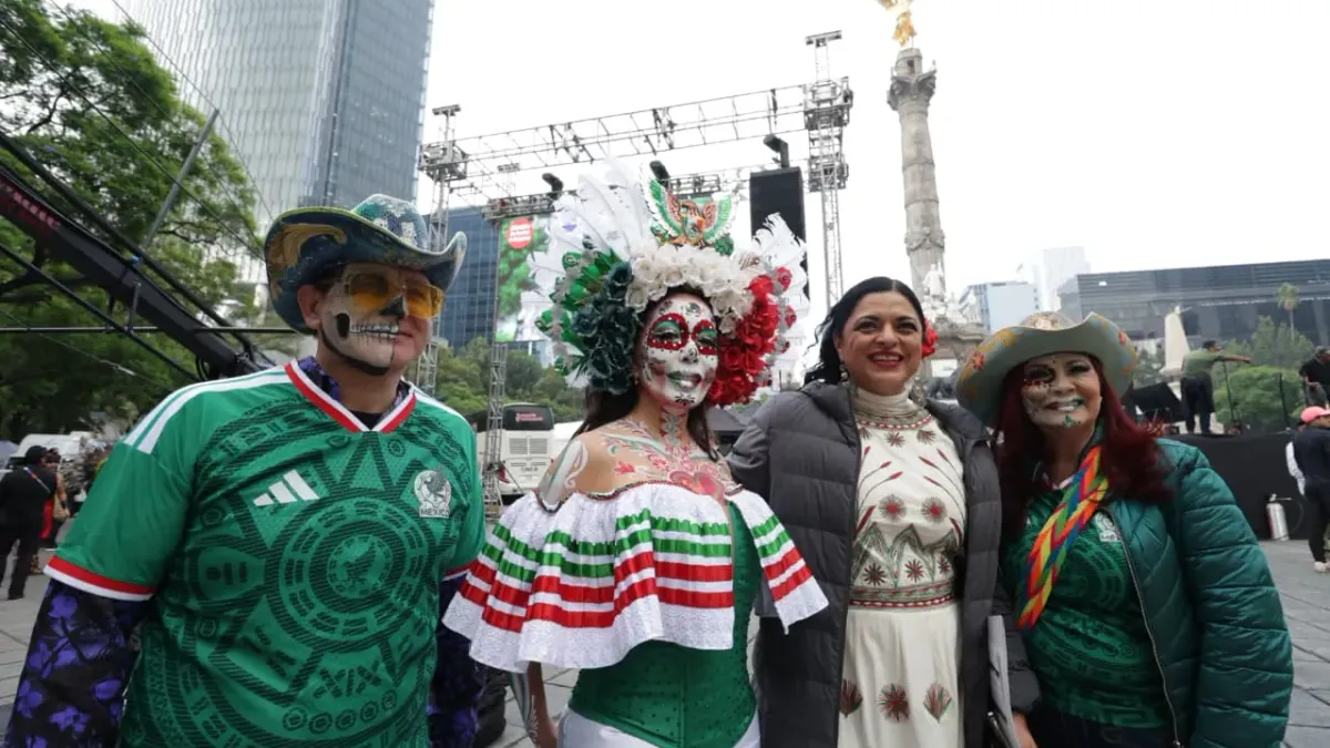 Busca CDMX récord Guinness con masiva ola humana en Paseo de la Reforma