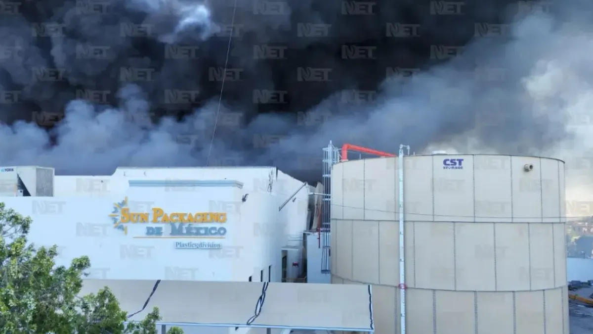 Bomberos trabajaron más de 12 horas para extinguir incendio de maquila